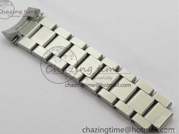 0512 Flexible Aqua Terra 150M 34mm Ladies SS VSF 1:1 Best Edition White MOP Dial Diamonds Markers on SS Bracelet A 7930
